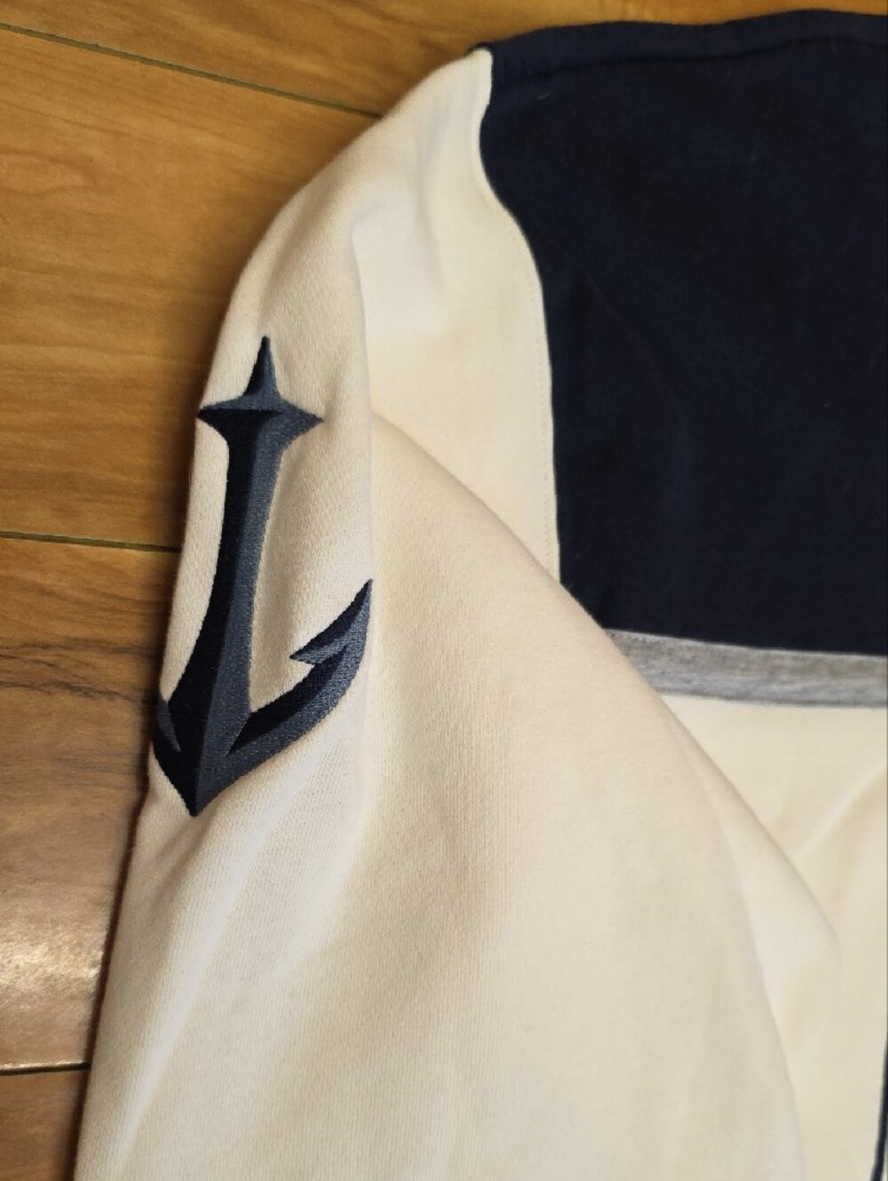 NWT Seattle Kraken Hockey NHL ’47 Brand Colorblock Crewneck Sweatshirt Size XL - Picture 10 of 13